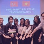 Đội ngũ phiên dịch trẻ trung năng động và giàu nhiệt huyết